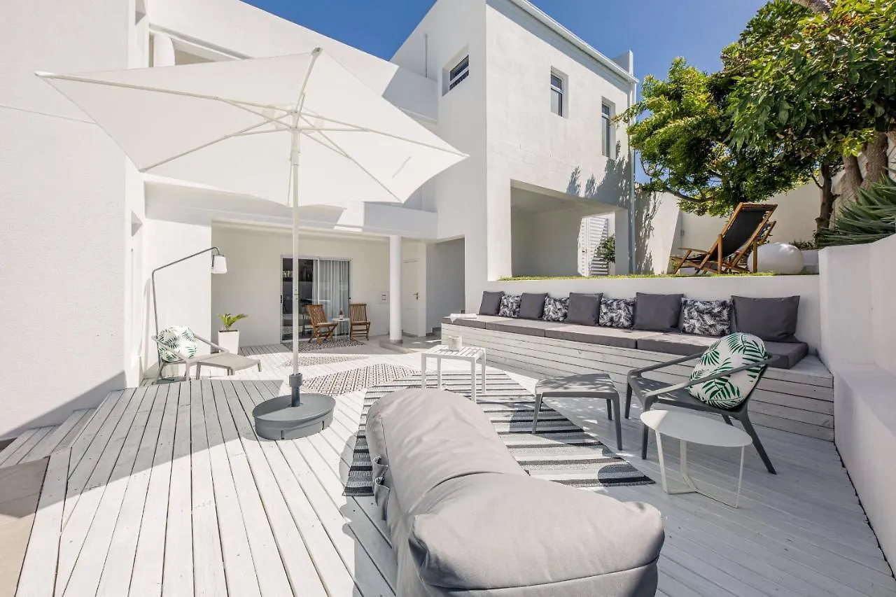 The Little Palm Bed & Breakfast Bloubergstrand