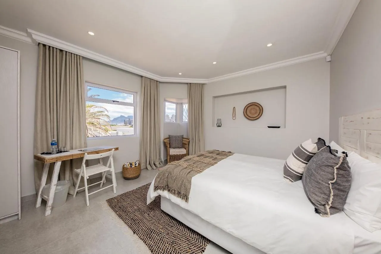 The Little Palm Bed & Breakfast Bloubergstrand