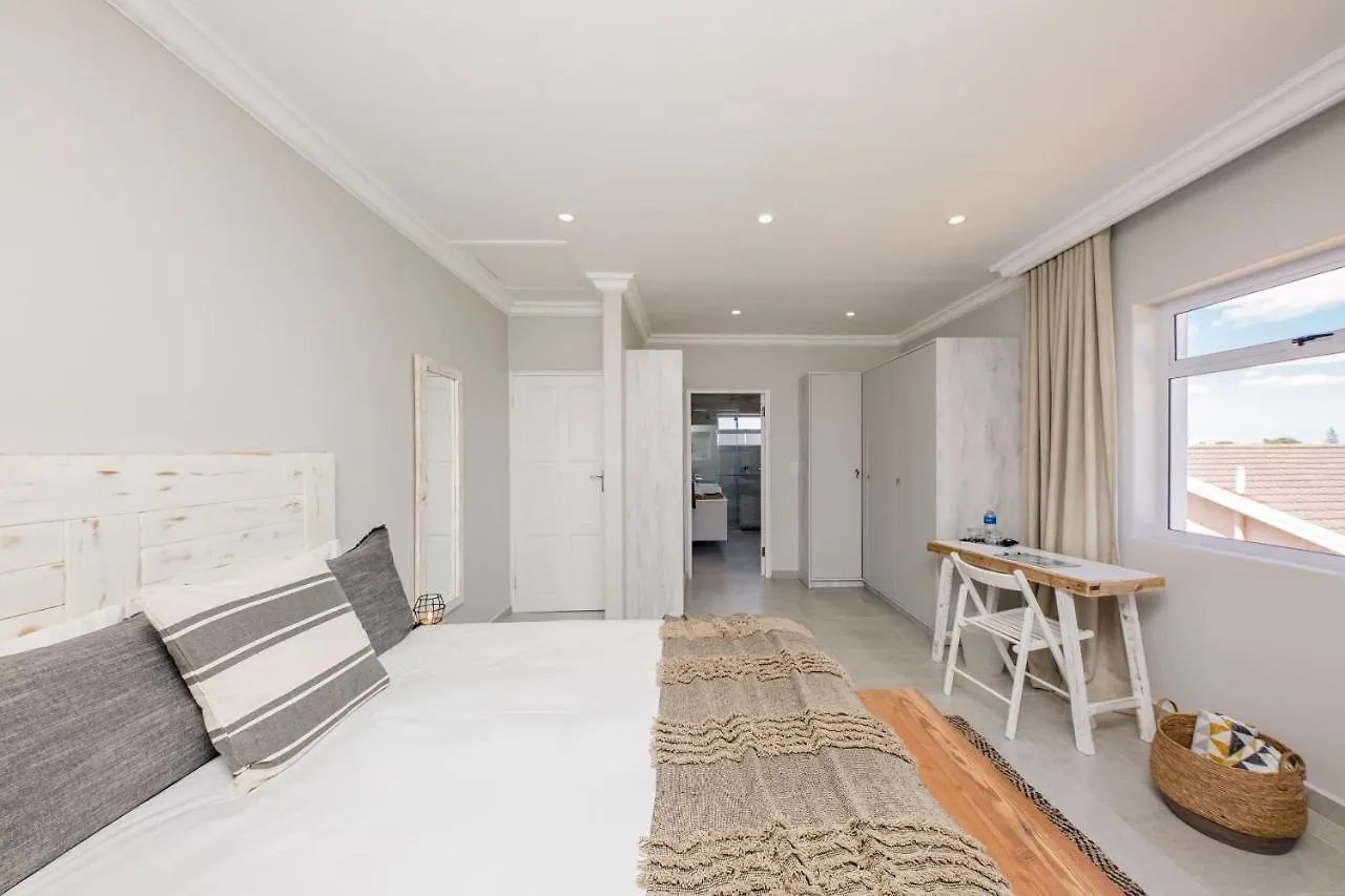The Little Palm Bed & Breakfast Bloubergstrand